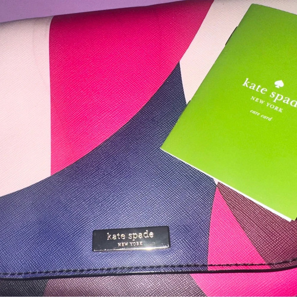 Kate Spade New York Vegan Leather Printed Crossbody Bag - Picture 3 of 6